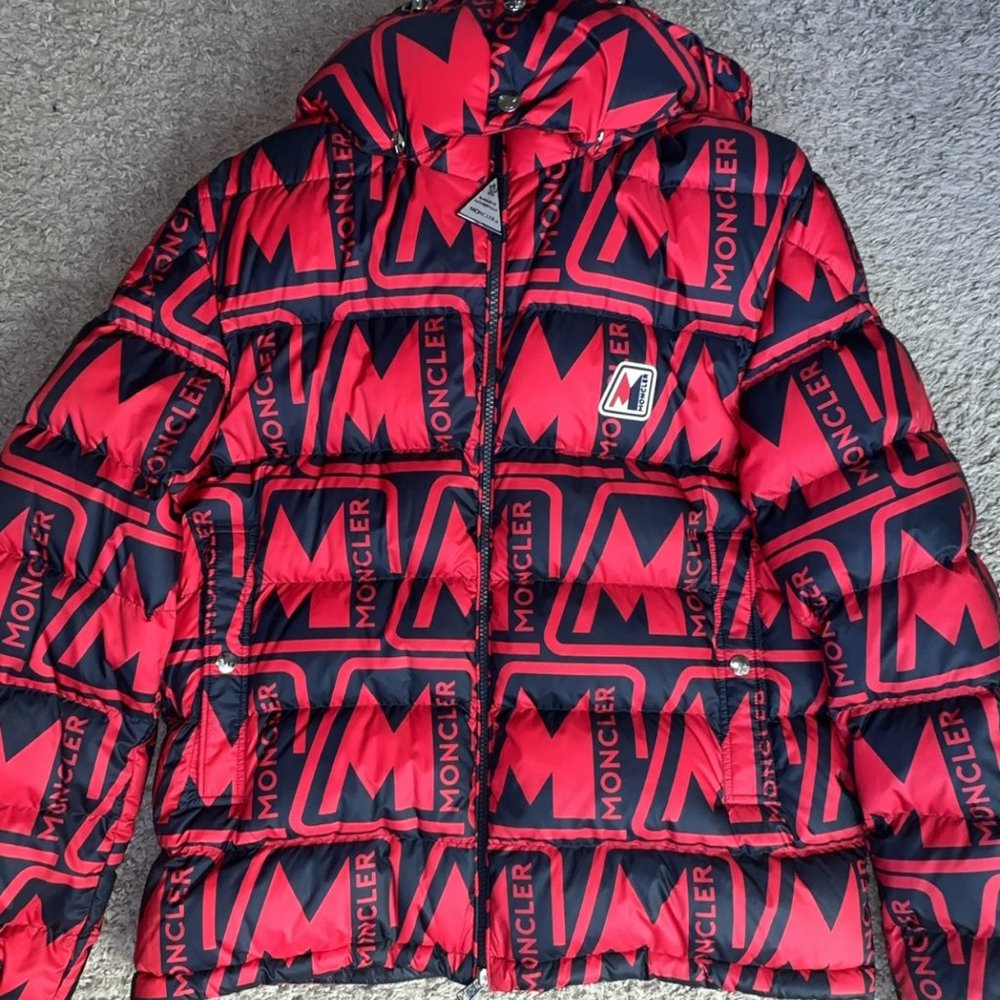 Moncler Logo Motif Down Jacket